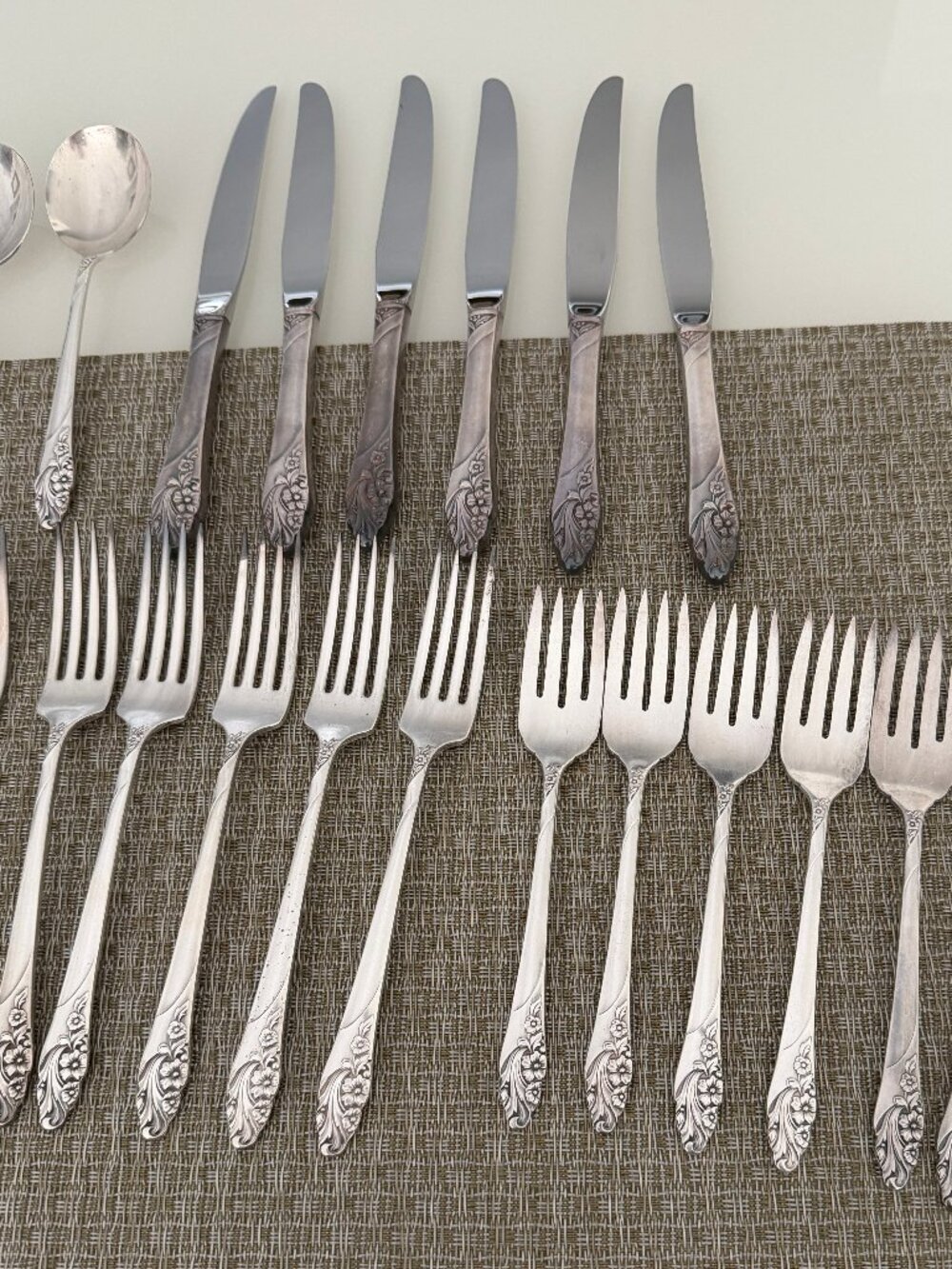 Evening Star set-Vintage 1950's Oneida Community EVENING STAR flatware set
